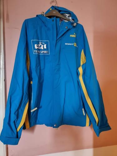 Renault F1 Team Crew jacket - waterproof. New. size L Provenance: The ...