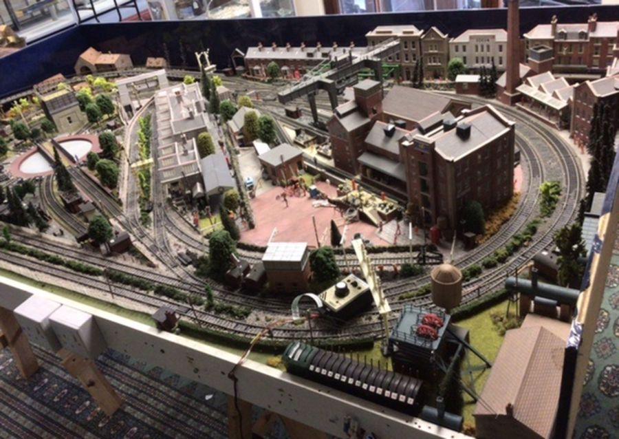 00 gauge railway layouts online