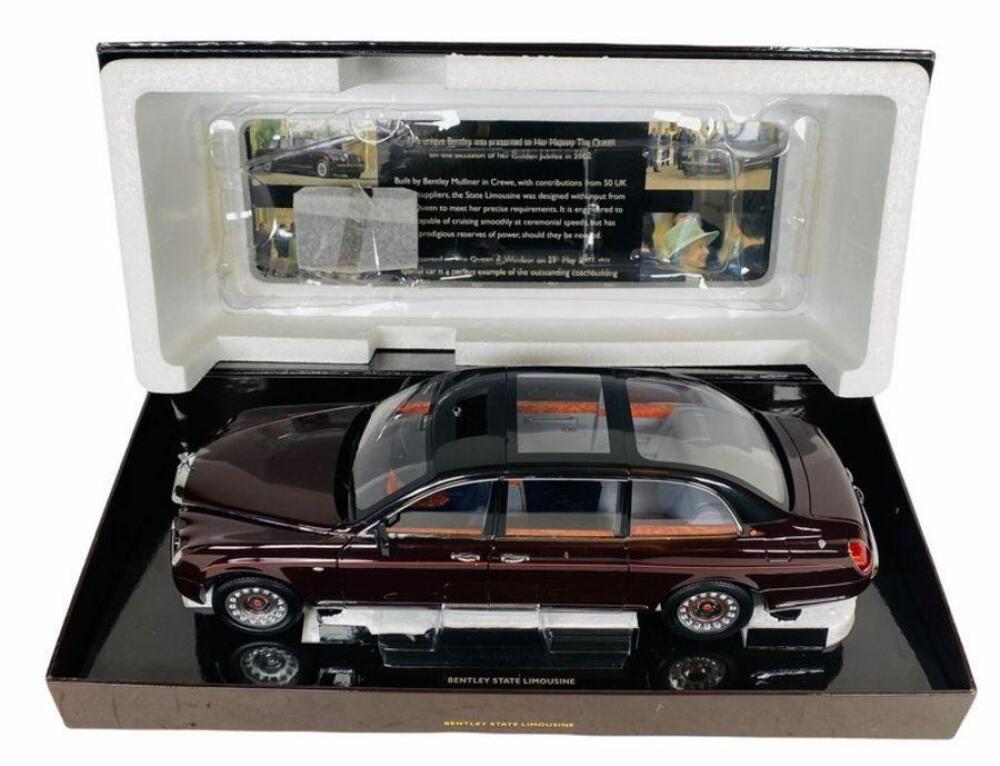 Minichamps 1:18 Bentley State Limousine - Boxed