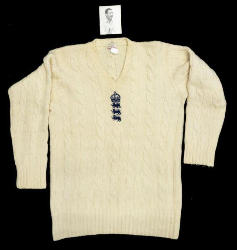 An England long sleeved wool sweater by Simpson of Piccadilly, size 42 ...