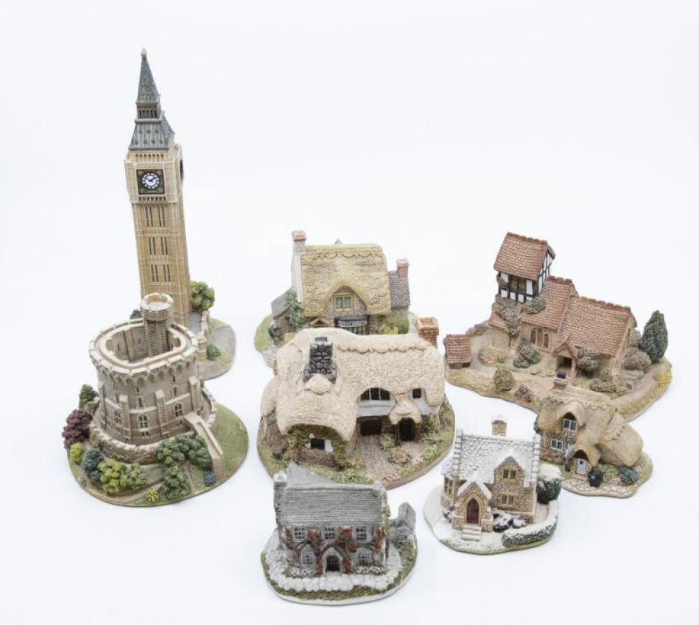 Eight Lilliput Lane models including Windsor Castle and Big Ben