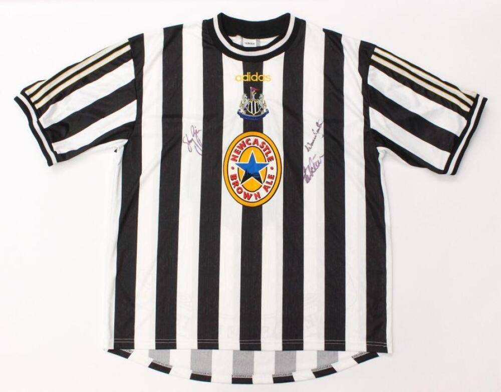 Newcastle United: A Newcastle United 1997-99 short-sleeved home