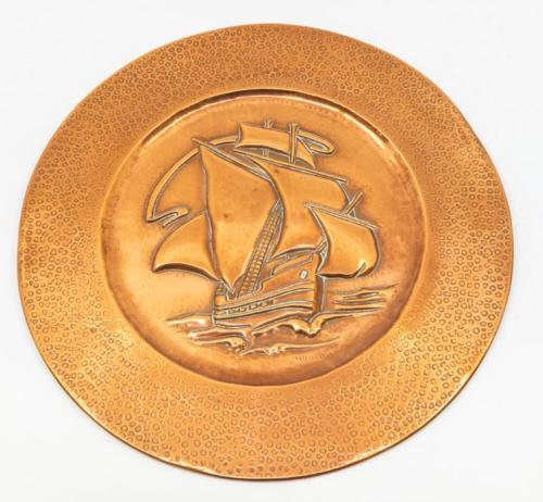 VINTAGE EMBOSSED BRASS WALL PLATE PLAQUE WITH SAILING SHIP GALLEON
