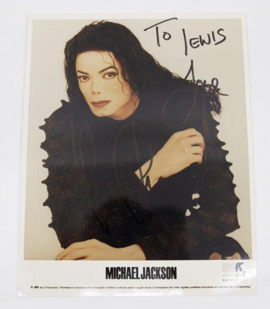 MICHAEL JACKSON - Full colour Photograph signed in black sharpie
