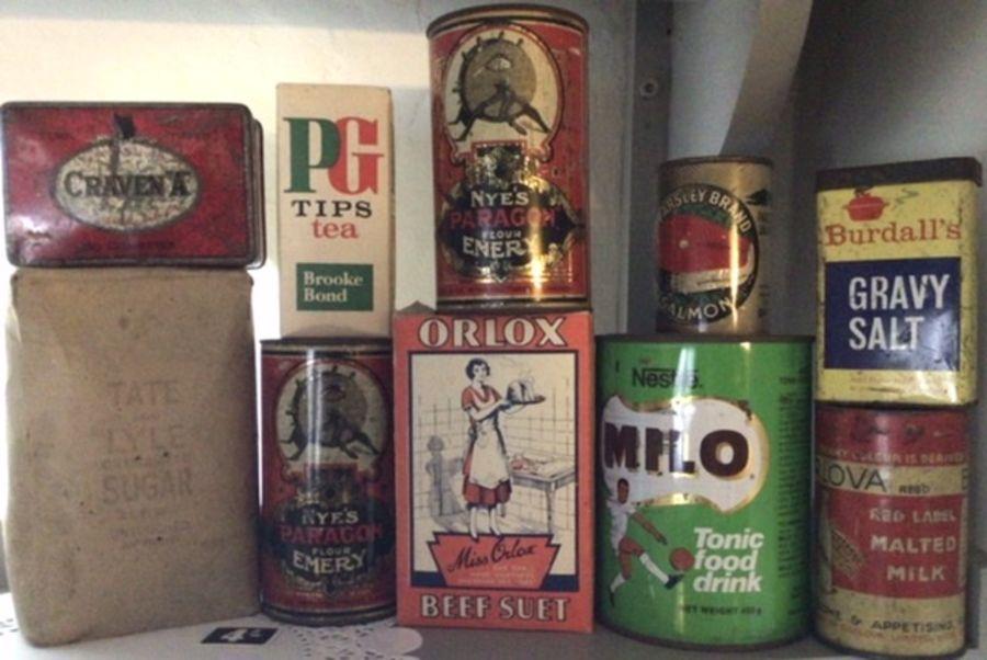 Lot of old online vintage cans