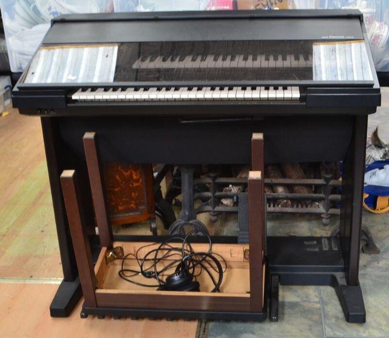 Yamaha 'Electone HS-6' electric organ complete with stool and