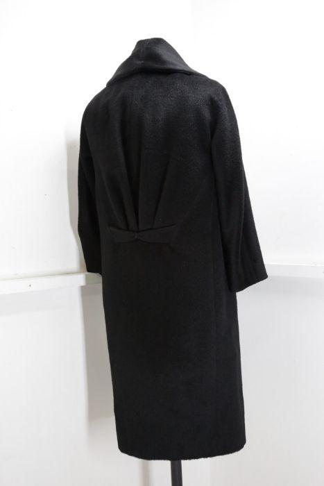 Black swagger design vintage wool coat, half belt design at back
