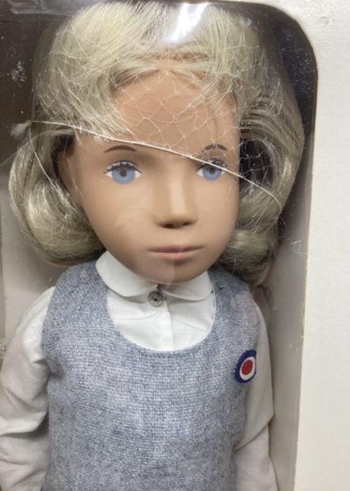 Vintage Early SASHA Doll Kilt, Trendon 1969 - Conseil scolaire francophone  de Terre-Neuve et Labrador