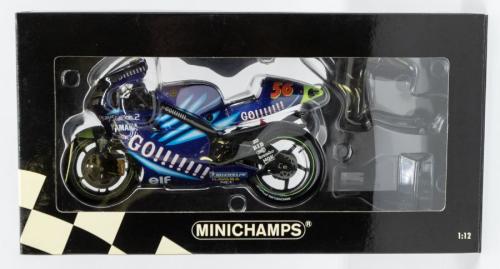 Minichamps: A 1:12 Scale Model of a Ducati 998 R BSB 2002 Steve