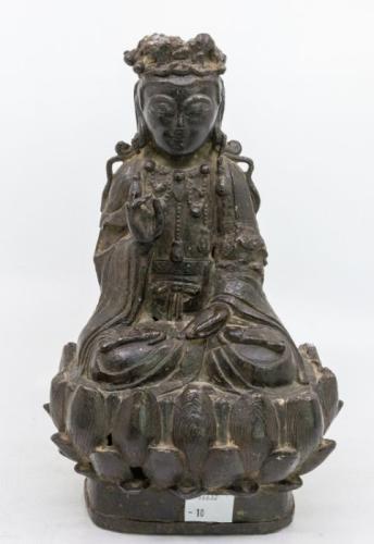 Seated Thai Buddha statue Dhyana mudra purple black 21.5 cm