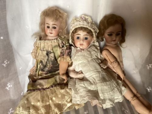 3 Pieces, Dollhouse Dolls, All Bisque Children, 10 Cm, Fix Head, Fix Inset  Glass Eyes, Jointed Arms
