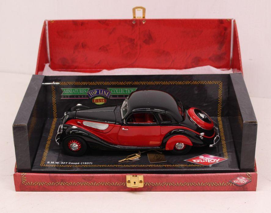 Diecast: A pair of boxed 1:18 Scale diecast vehicles to comprise