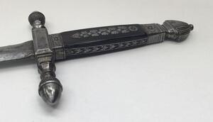 A fine quality 18th / 19th century Papal Chamberlain’s sword, with likely earlier 17th century blade.
 All steel construction with inlaid horn grip.
 Square section cross guard with acorn finials, chased floral decoration to the handle, and a fluted pomme - 4