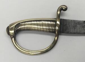 French 1816 pattern briquet short sword.
 Ribbed grip brass grip, with D shaped knuckle guard and curled quillon.
 Single edged slightly curved un-fullered blade with flat spine.
 No apparent issue marks or makers marks to be found.
 Approximately 73cm le - 4