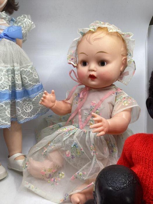 Pedigree 1950s Vintage dolls to include a bent limb black baby and a ...