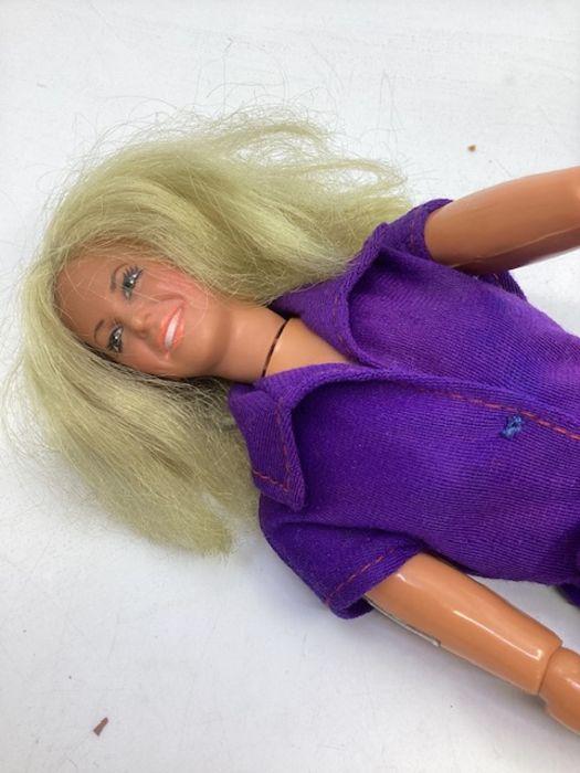 Bionic woman doll 1976 from six million dollar man series teen Mego  /palitoy fashion doll Jaime summer doll in original outfit with some shoes  -has 2 arm insets and articulated although ankles