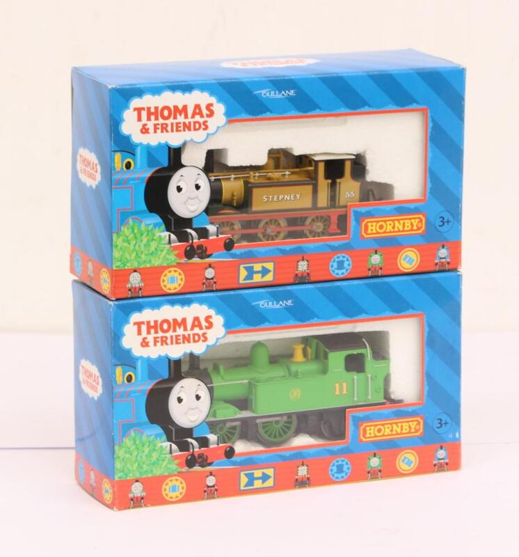 Hornby: A pair of boxed Hornby, OO Gauge, Thomas & Friends