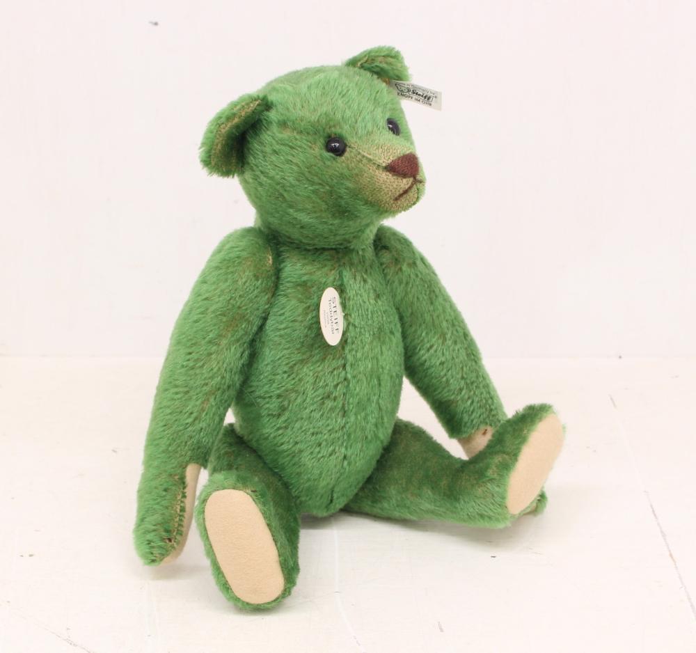 Steiff: A boxed Steiff Teddy Bear, 1908 Replica, green, Limited Edition ...