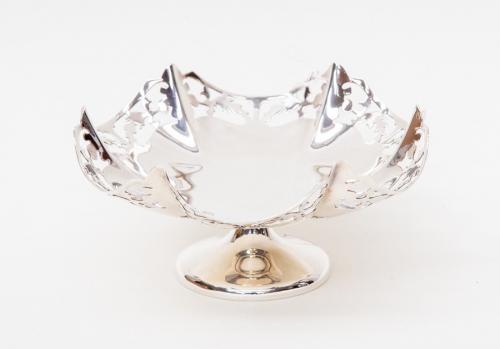 A silver bonbon dish, pierced border, total gross weight approx 5.36 ozt/166.7 grams, Sheffield 1938, Emile Viner