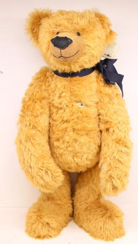 Steiner: A large Steiner teddy bear, 'Julius', Limited Edition 16 of 20. Measuring approx. 41.5". Generally in very good condition. Certificate attached to ear. Please assess photographs.