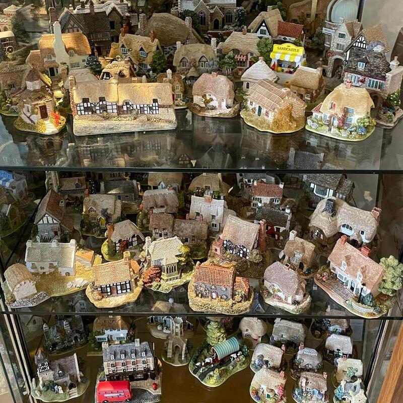 Charity lot: A collection of Lilliput Lane Ornaments to include