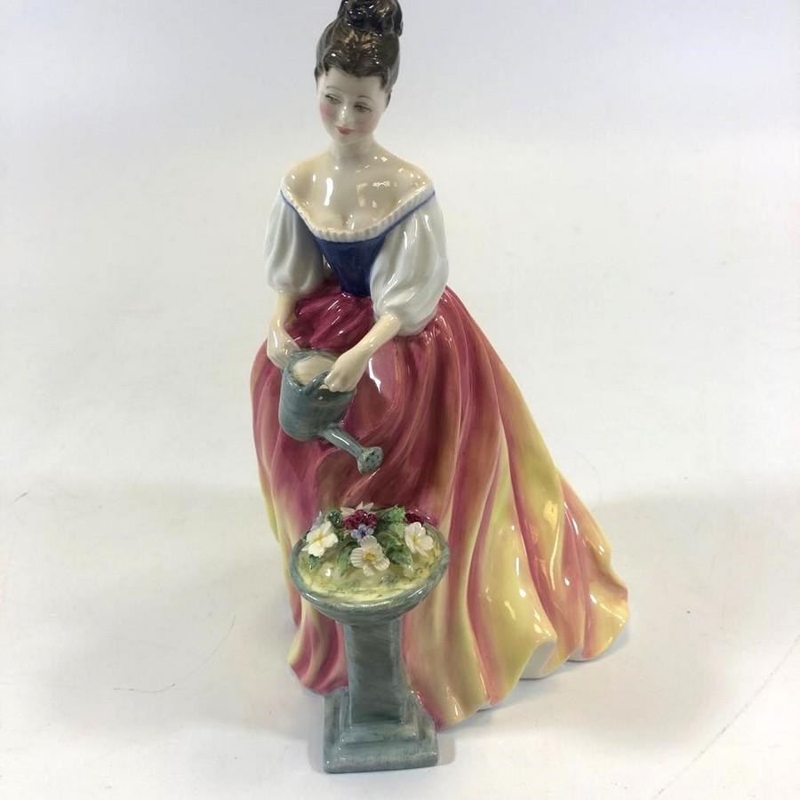 Ladies on Terrace Porcelain outlet Sculpture 11”