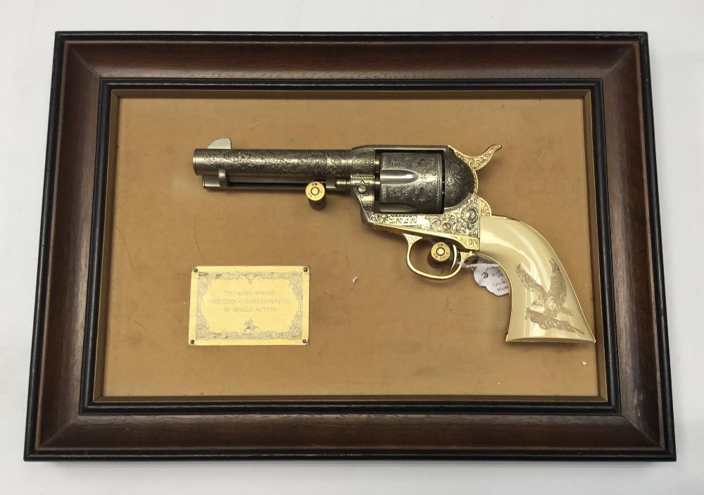 Inert decorative model “John Wayne” Commemorative .45 Western